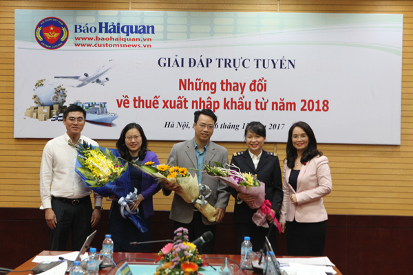 Báo Hải quan giải đáp trực tuyến: Từ 1/1/2018, thuế XNK sẽ thay đổi như thế nào? ảnh 1